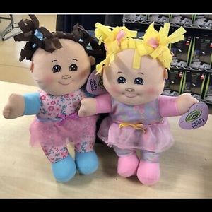 Brand New Set of Hug n Snuggle Cabbage Patch Dolls